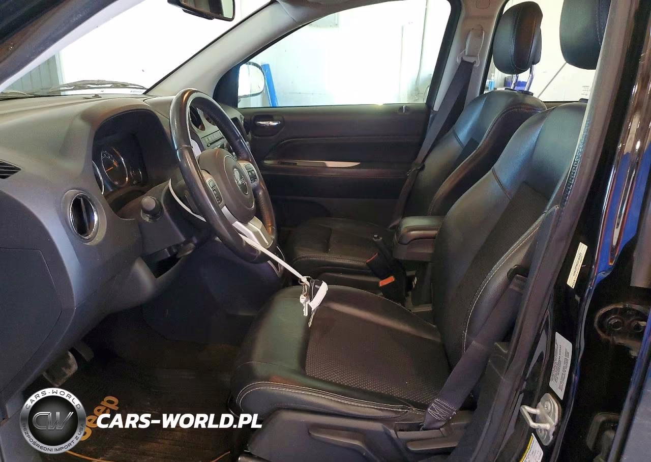 2016 Jeep Compass Latitude VIN:1C4NJDEB6GD782523 - 7