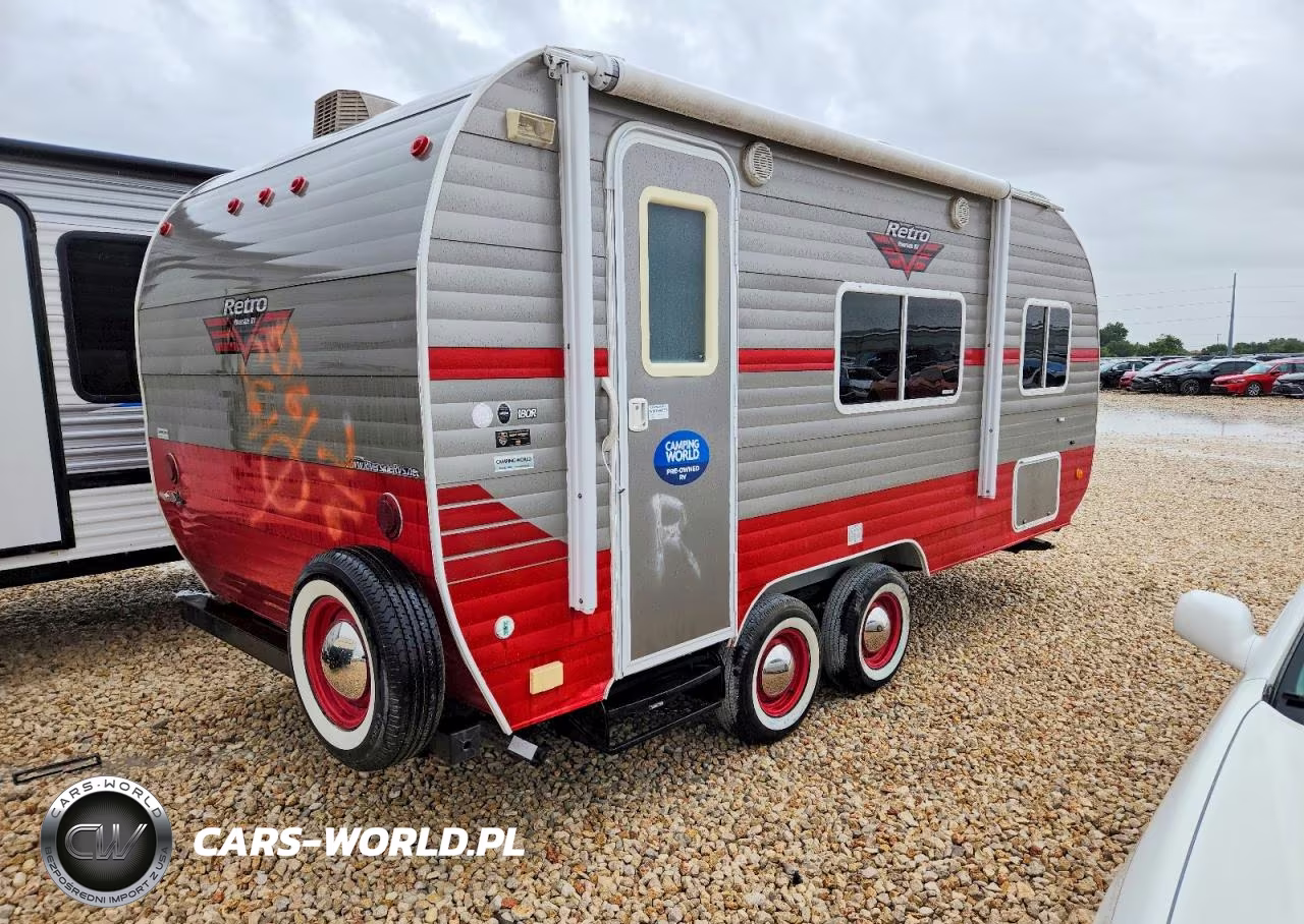 2018 Riverside Retro Camper VIN:59CCC3328JL005514 - 4