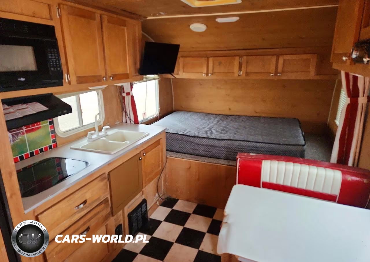 2018 Riverside Retro Camper VIN:59CCC3328JL005514 - 5