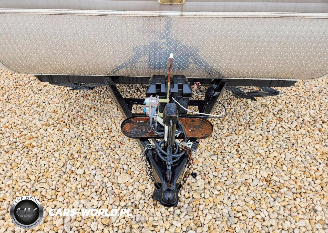 2018 Riverside Retro Camper VIN:59CCC3328JL005514 - 7
