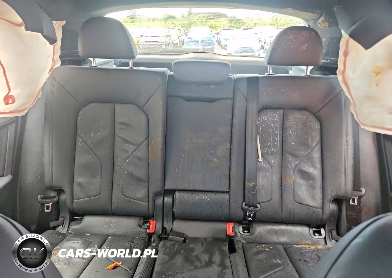 2020 Audi Q3 Premium S Line VIN:WA1DECF32L1058349 - 10