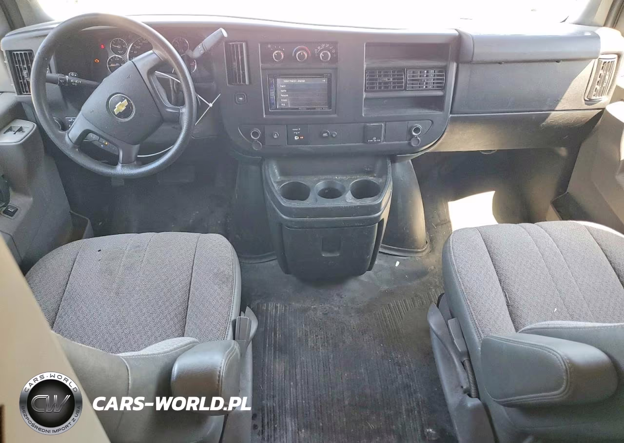 2016 Chevrolet Express G2500 VIN:1GCWGBFF1G1310451 - 8