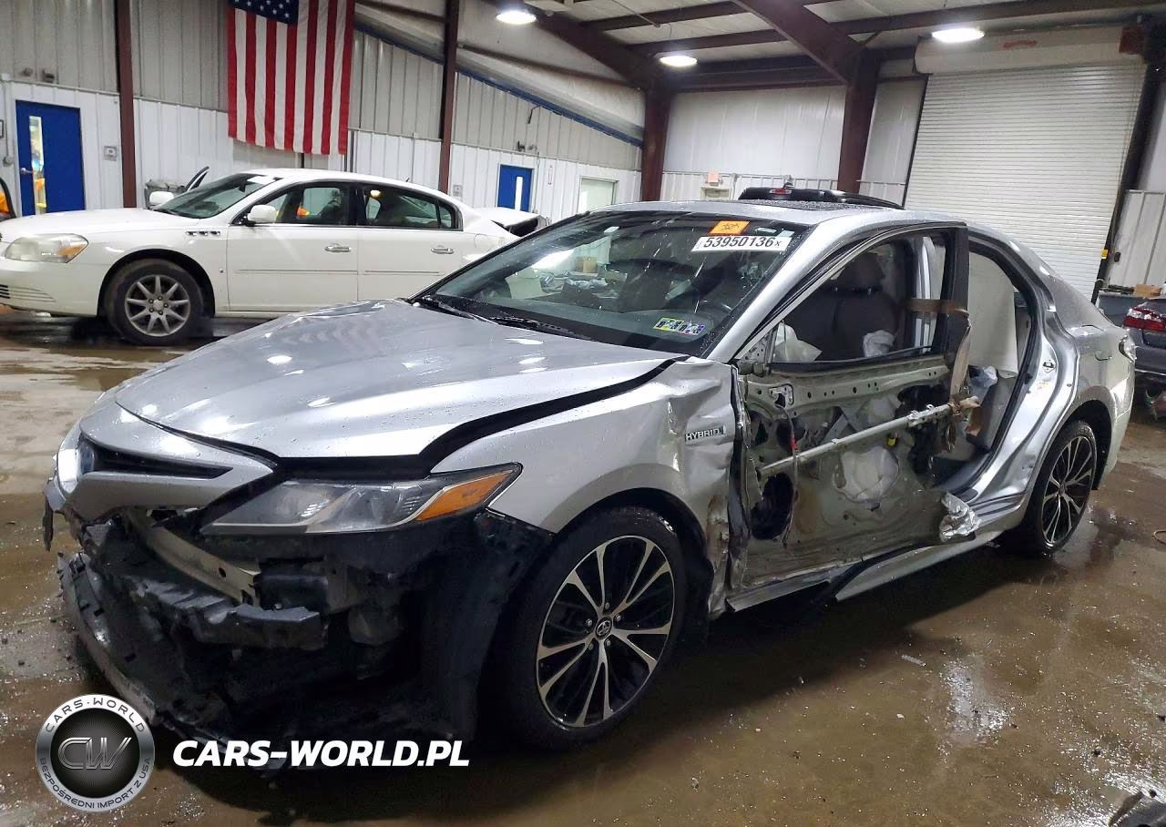 2018 Toyota Camry Hybrid Se – zdjęcie 1 z 12