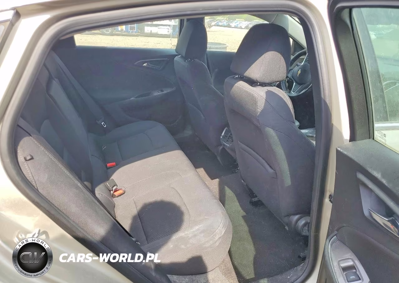 2016 Chevrolet 20-2500 VIN:1G1ZE5ST0GF233387 - 10
