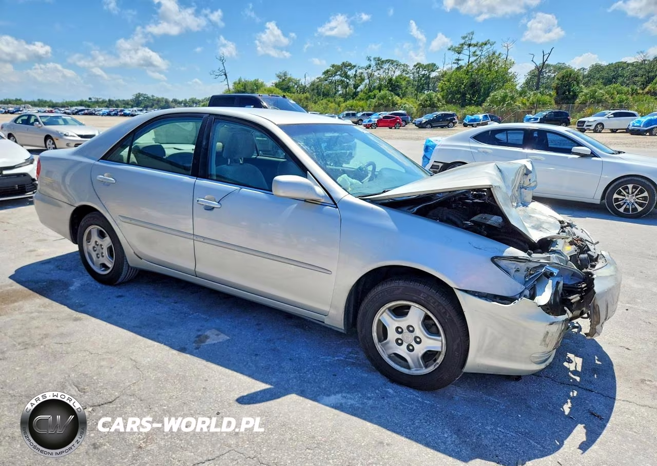 2003 Toyota Camry Le V6 VIN:4T1BF32K03U043205 - 4