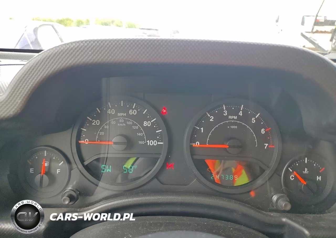 2008 Jeep Wrangler Unlimited X VIN:1J4GA391X8L583643 - 9