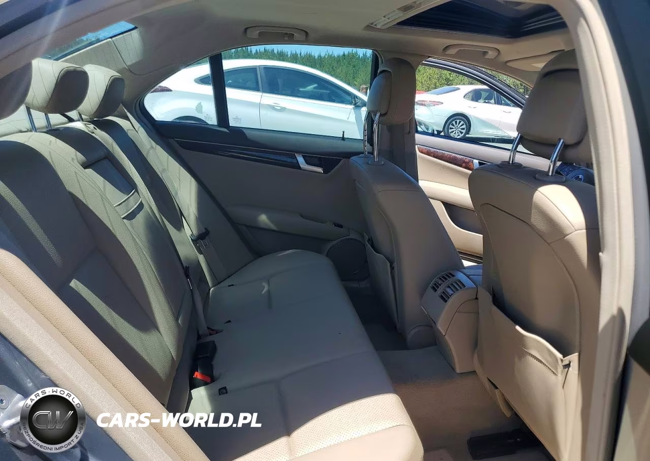 2014 Mercedes-Benz C 250 VIN:WDDGF4HB0ER306036 - 10