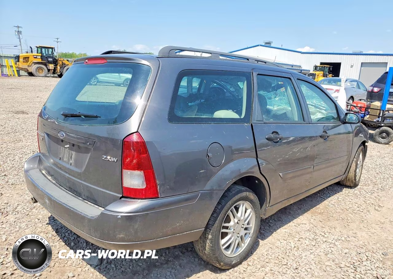2005 Ford Focus VIN:1FAHP36N45W250645 - 3