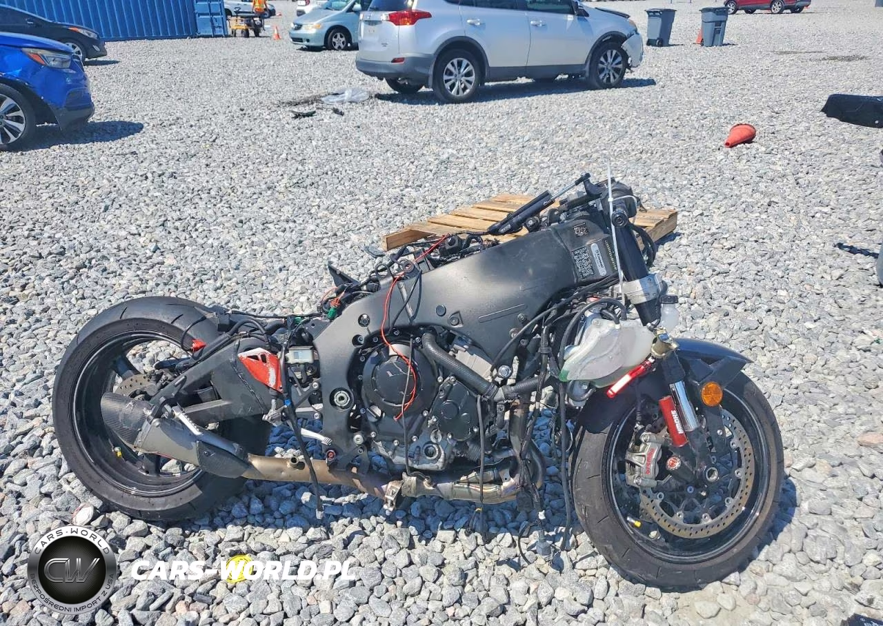 2025 Kawasaki Zx1002 M