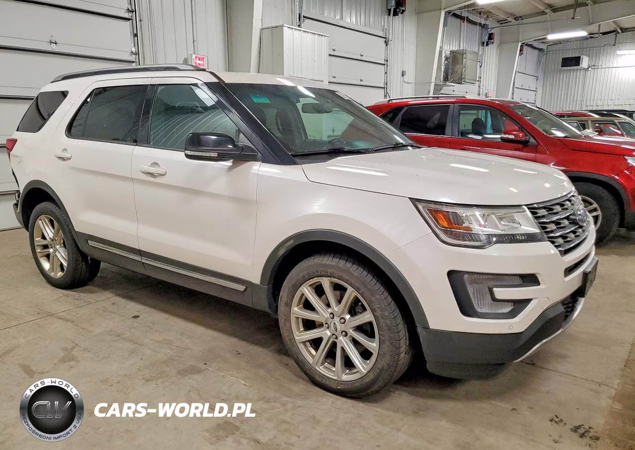 2017 Ford Explorer Xlt VIN:1FM5K8D82HGB53105 - 4