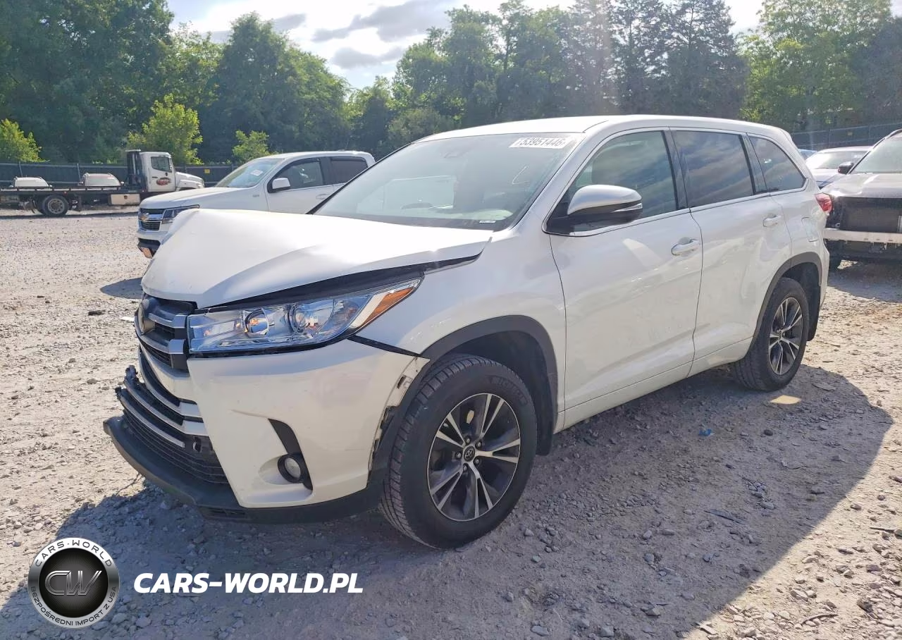 2018 Toyota Highlander Le Plus VIN:5TDBZRFH0JS801610 - 1