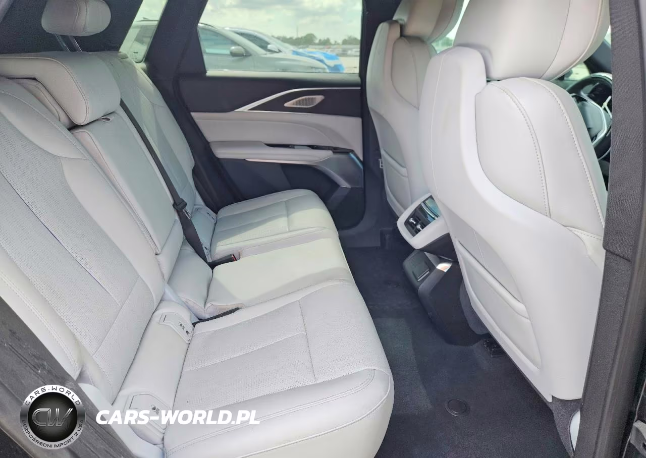 2024 Cadillac Lyriq Sport W-1Sk VIN:1GYKPWRK6RZ117404 - 10