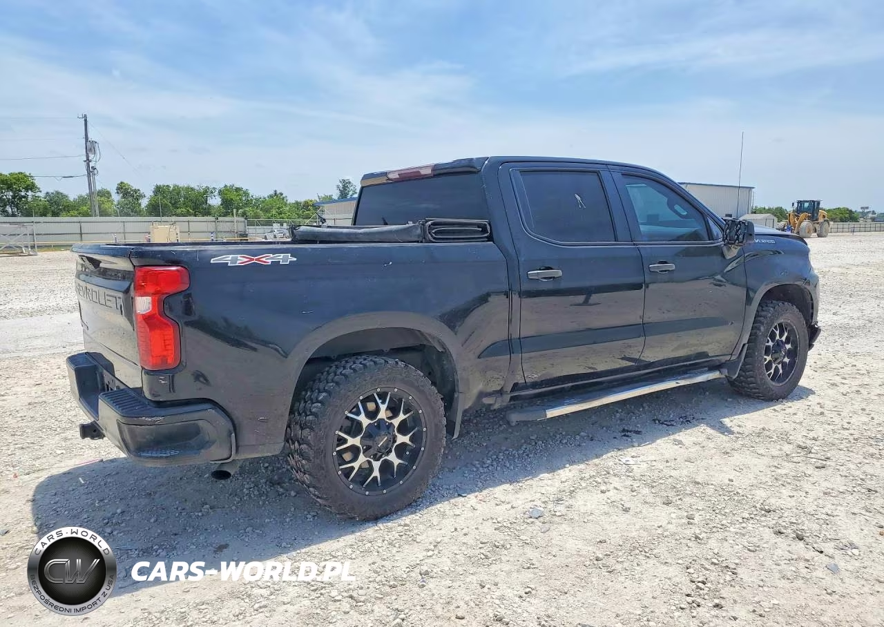 2020 Chevrolet Silverado K1500 VIN:3GCPYAEK6LG327252 - 3