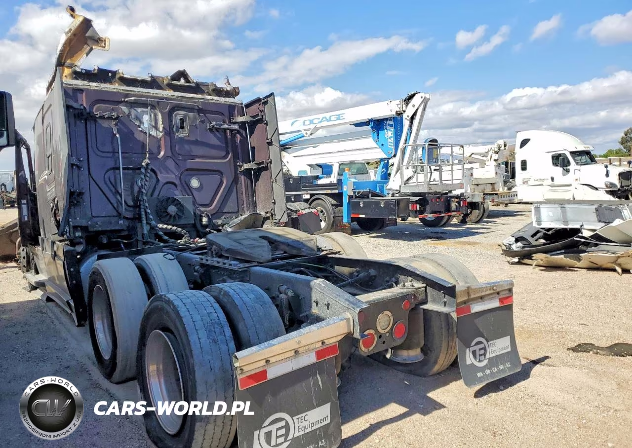2019 Freightliner Cascadia 126 Semi Truck VIN:3AKJHHDR3KSHU6772 - 3