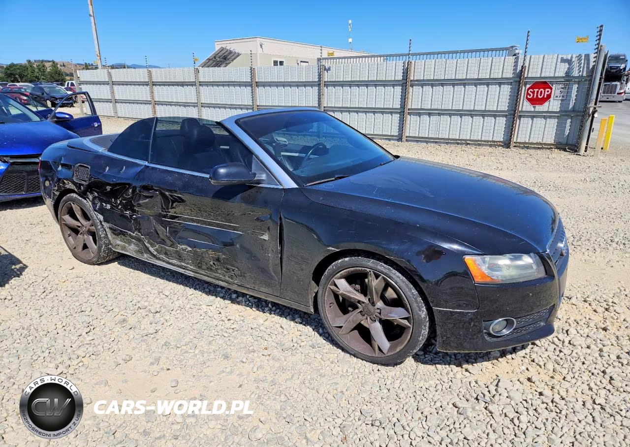 2012 Audi A5 Premium Plus VIN:WAULFAFH5CN000384 - 4