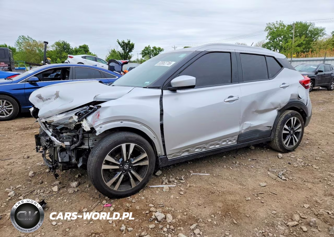 2020 Nissan Kicks Sv