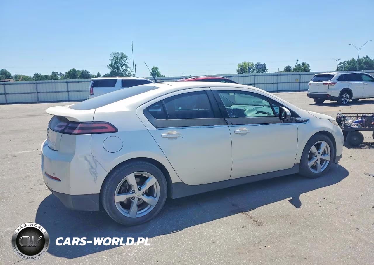 2014 Chevrolet Volt VIN:1G1RB6E45EU123141 - 3