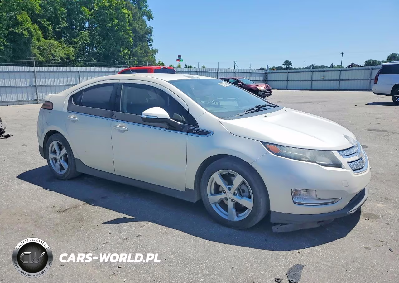 2014 Chevrolet Volt VIN:1G1RB6E45EU123141 - 4