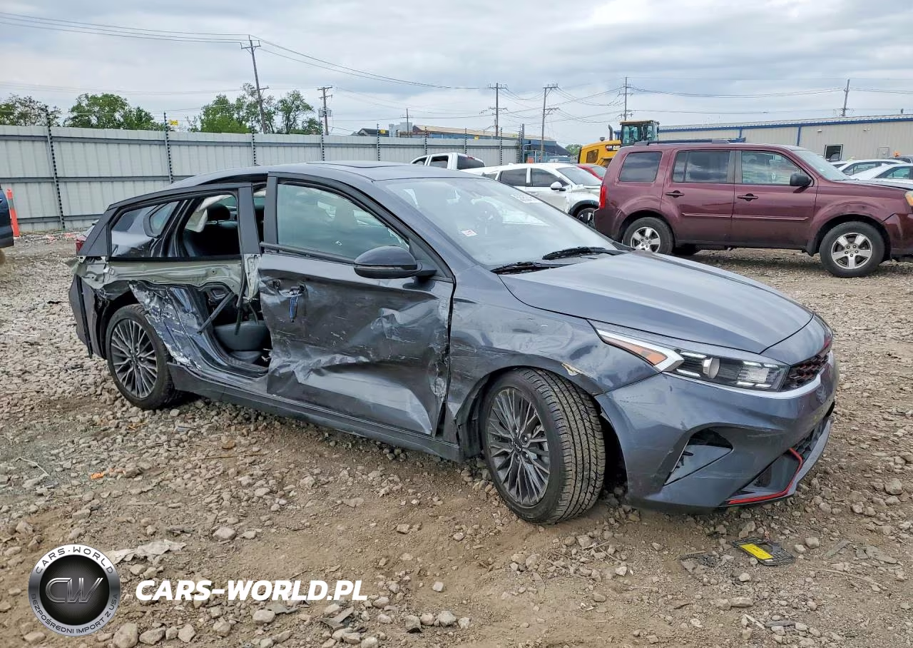 2024 Kia Forte Gt Line VIN:3KPF54AD3RE746208 - 4