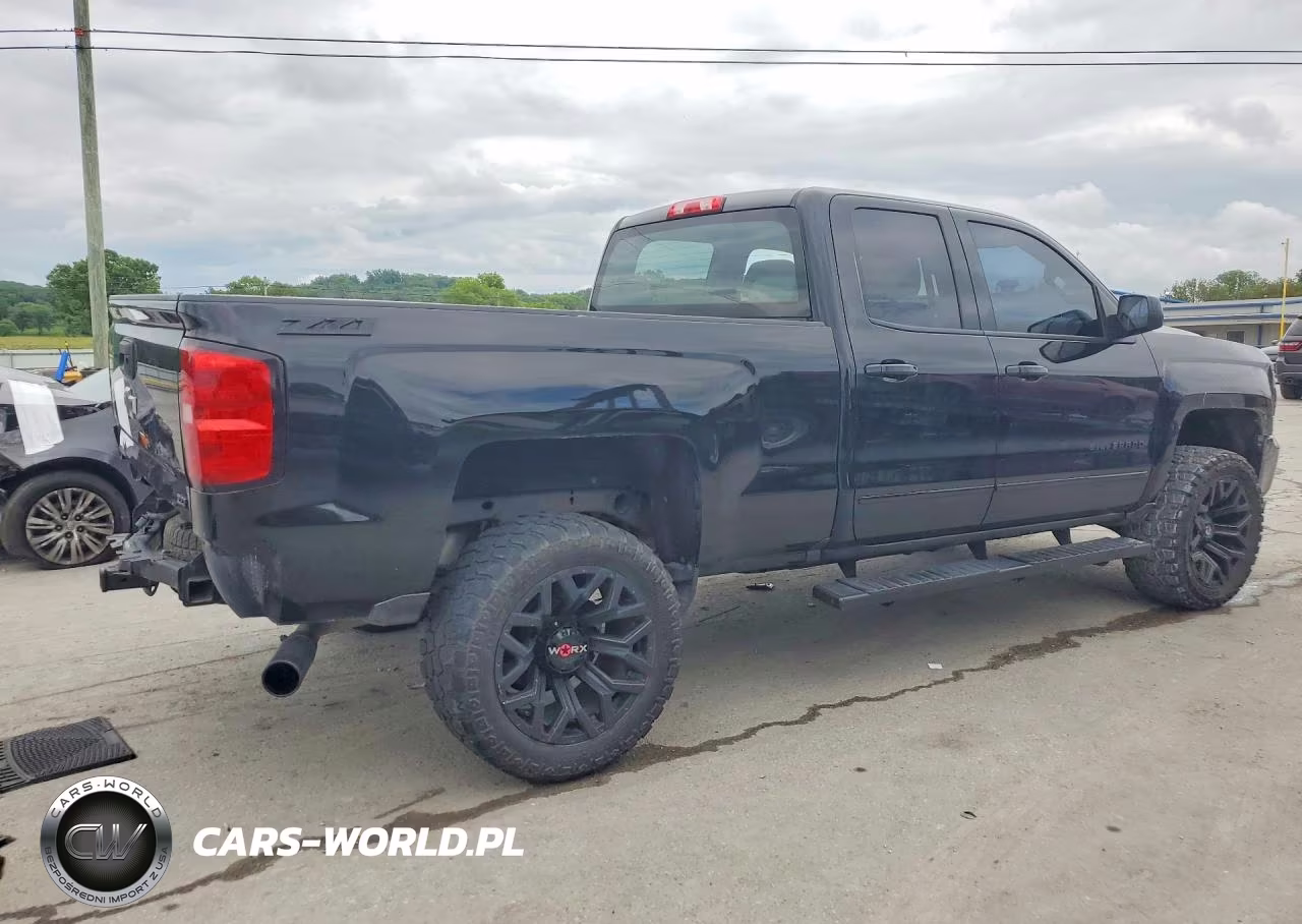 2017 Chevrolet Silverado K1500 Lt VIN:1GCVKREC1HZ330440 - 3