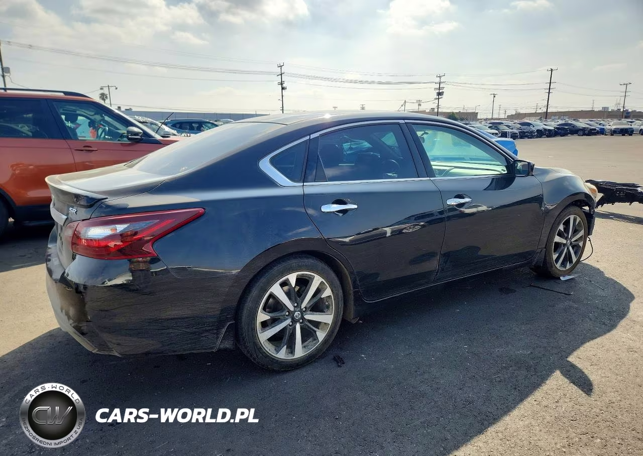 2018 Nissan Altima VIN:1N4AL3AP3JC107591 - 3