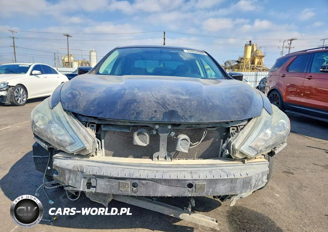 2018 Nissan Altima VIN:1N4AL3AP3JC107591 - 5