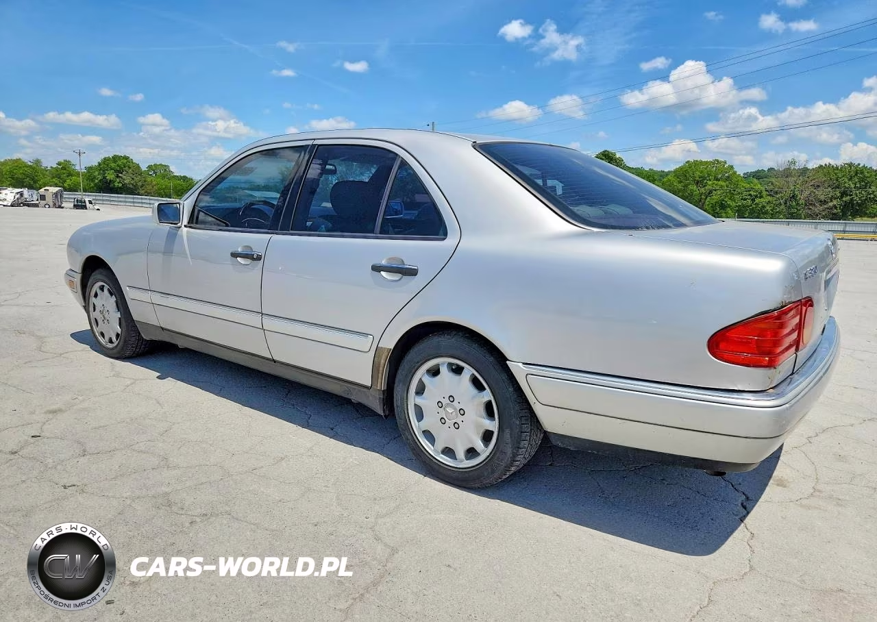 1998 Mercedes-Benz E 320 4Matic VIN:WDBJF82F1WX007332 - 2