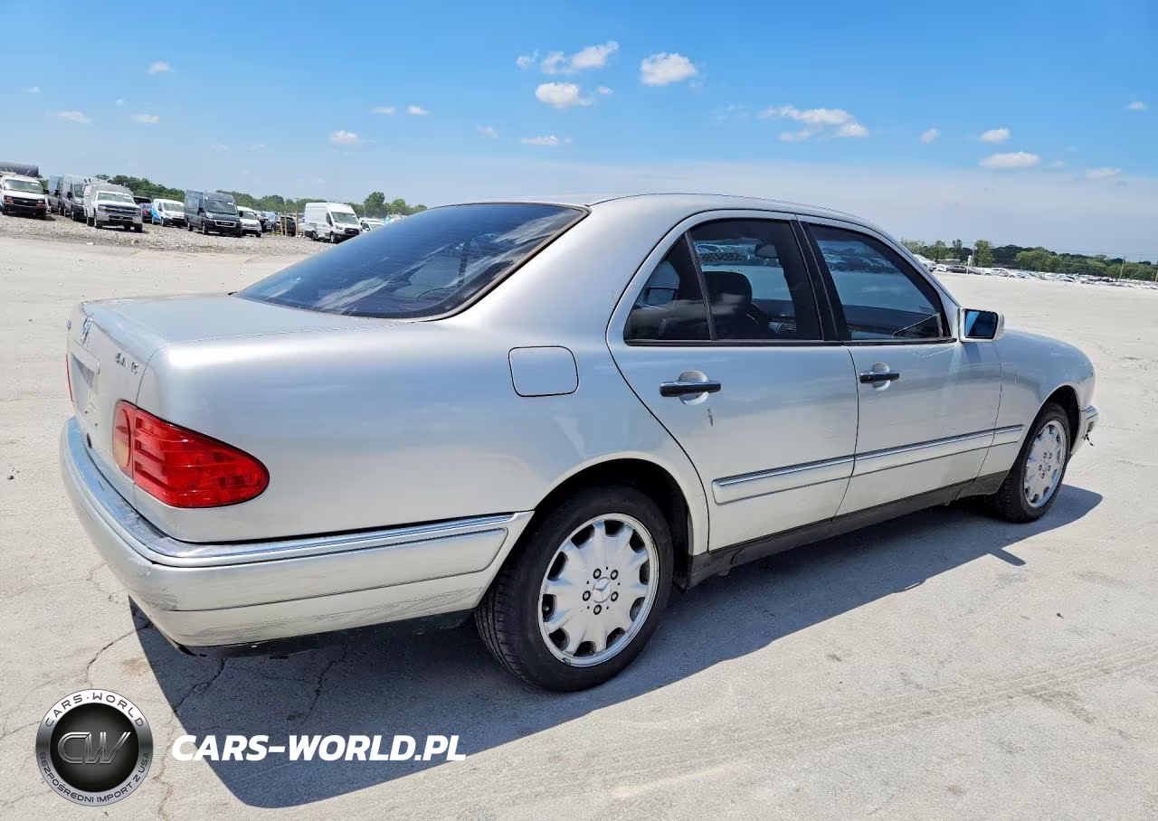 1998 Mercedes-Benz E 320 4Matic VIN:WDBJF82F1WX007332 - 3