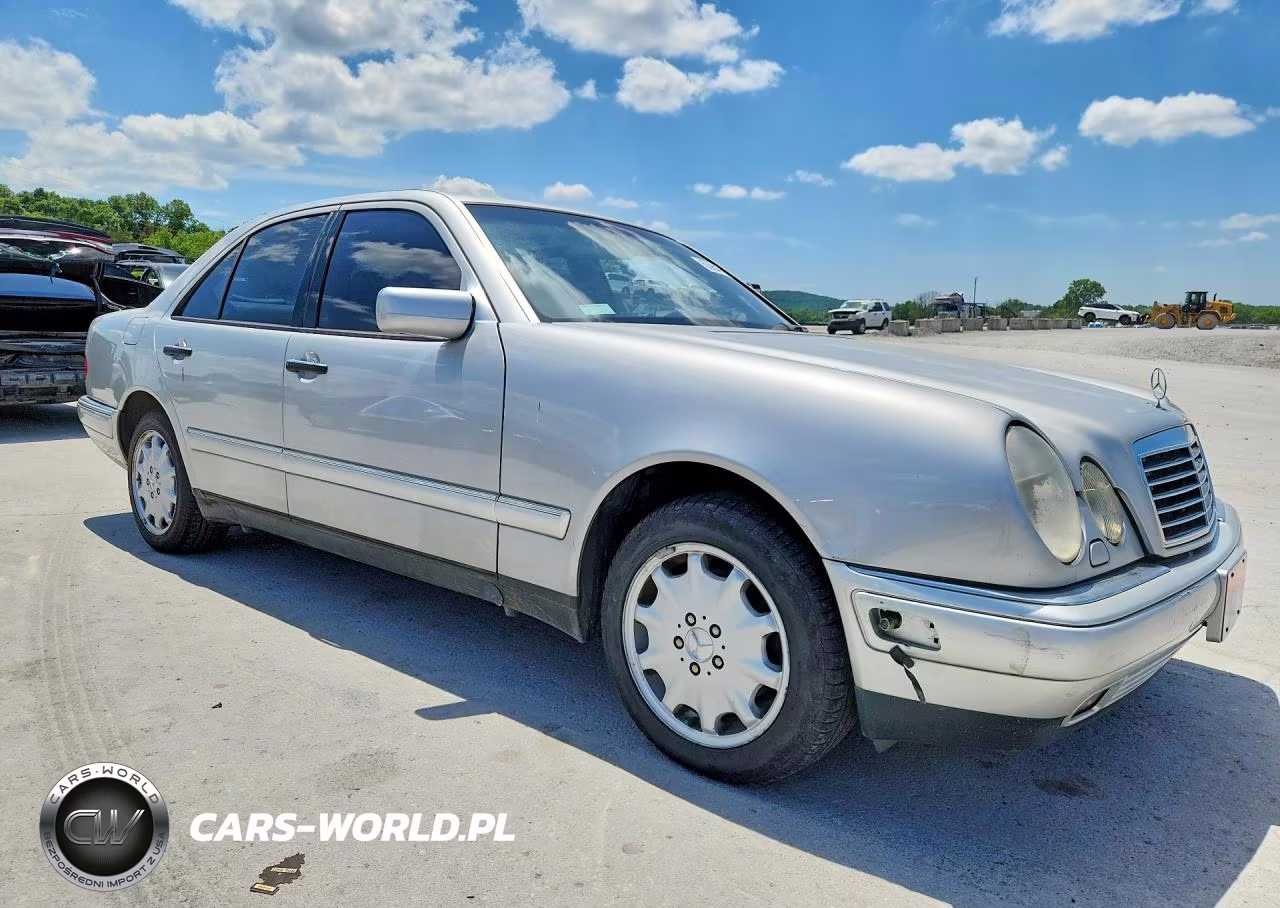 1998 Mercedes-Benz E 320 4Matic VIN:WDBJF82F1WX007332 - 4
