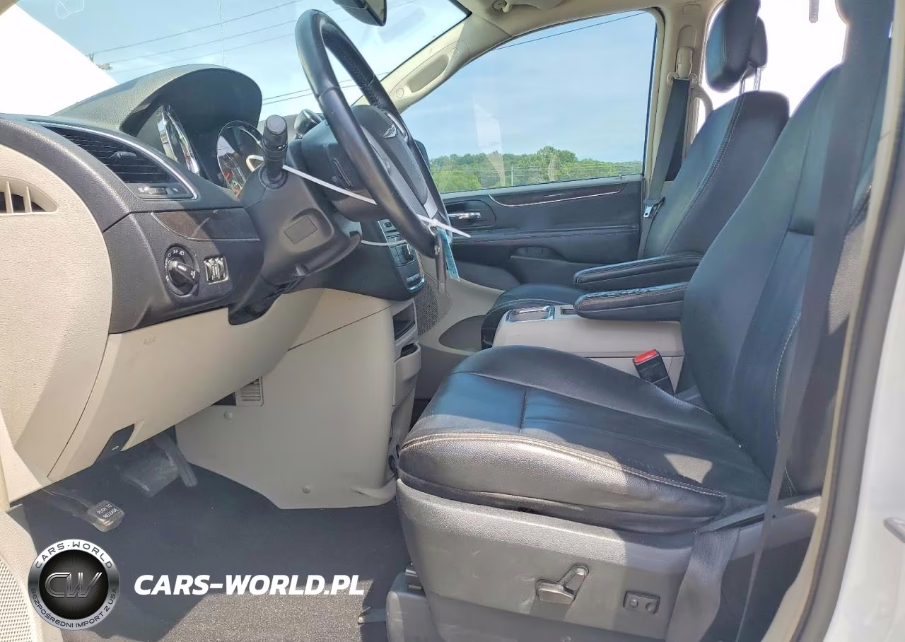 2014 Chrysler Town & Country Touring VIN:2C4RC1BG0ER158804 - 7