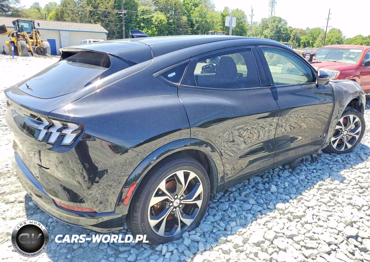 2023 Ford Mustang Mach-E Premium VIN:3FMTK3SU9PMA70351 - 3