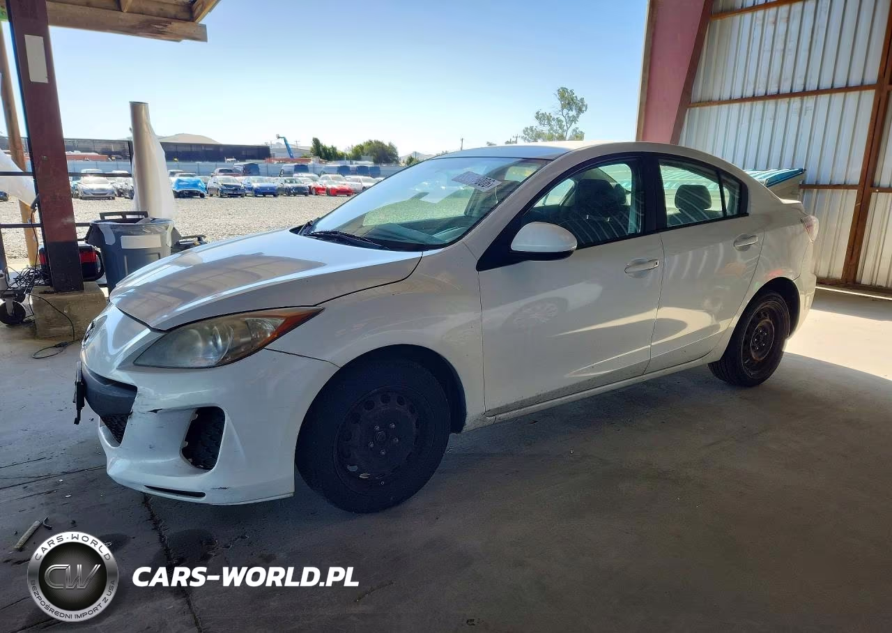 2013 Mazda 3 I