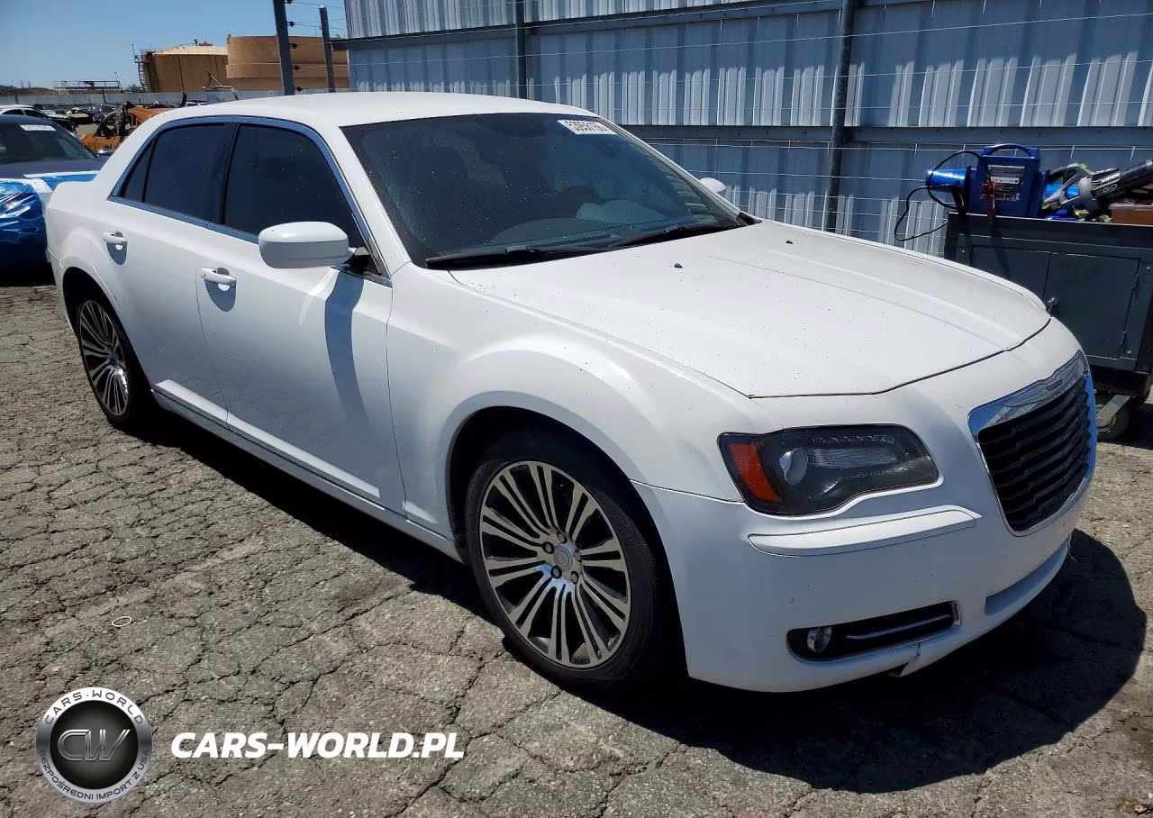 2013 Chrysler 300 S VIN:2C3CCABG7DH556316 - 4