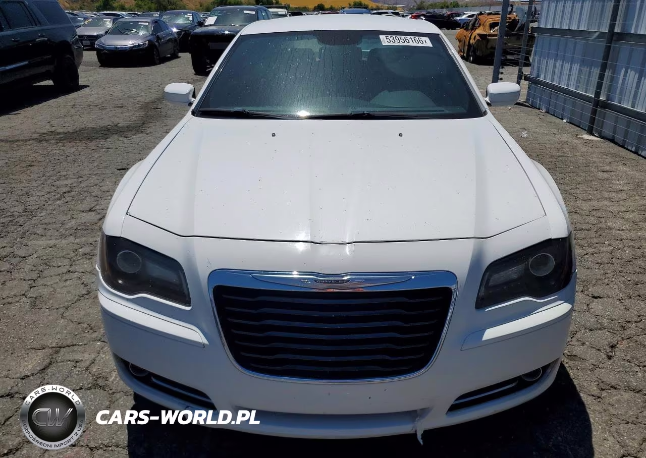 2013 Chrysler 300 S VIN:2C3CCABG7DH556316 - 5