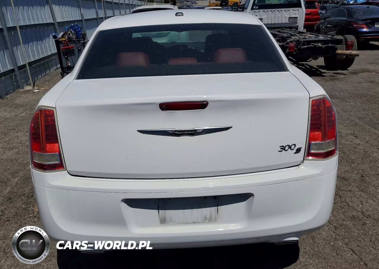 2013 Chrysler 300 S VIN:2C3CCABG7DH556316 - 6