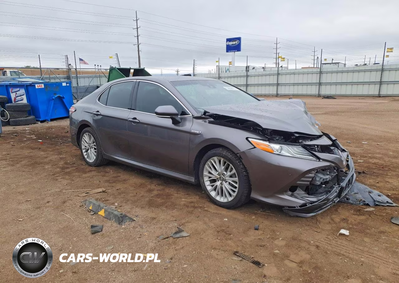 2018 Toyota Camry Hybrid Xle VIN:4T1B21HK3JU505826 - 4