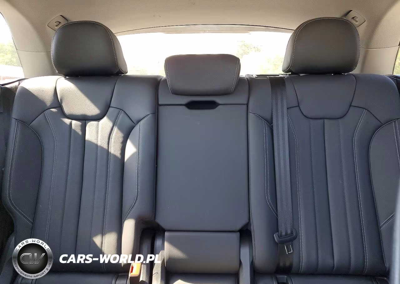 2025 Audi Q5 E Premium Plus 55 VIN:WA1E2AFY5S2010138 - 10