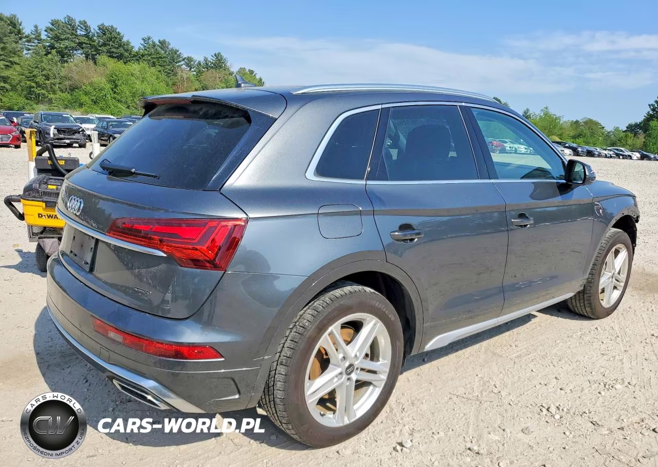 2025 Audi Q5 E Premium Plus 55 VIN:WA1E2AFY5S2010138 - 3
