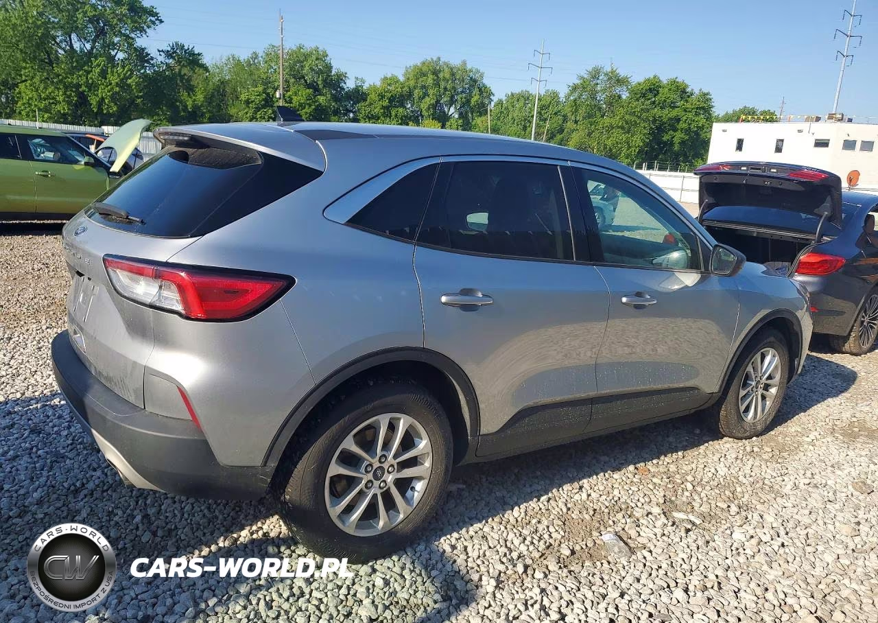 2022 Ford Escape Se VIN:1FMCU0G60NUB41304 - 3