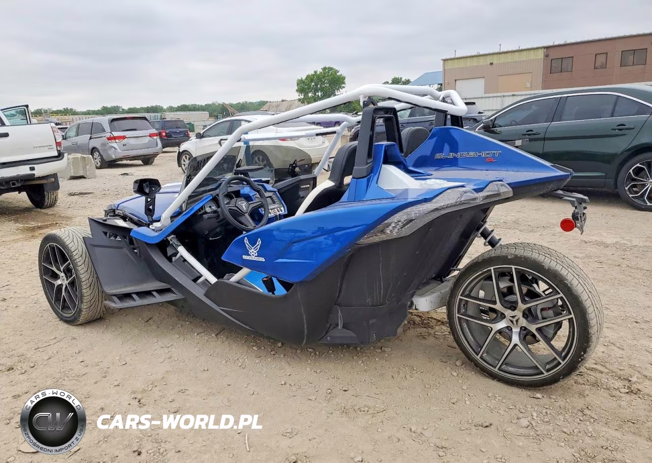 2016 Polaris Slingshot Sl VIN:57XAAPFA2G7117694 - 3