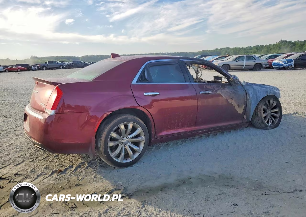 2017 Chrysler 300C VIN:2C3CCAEGXHH577386 - 3
