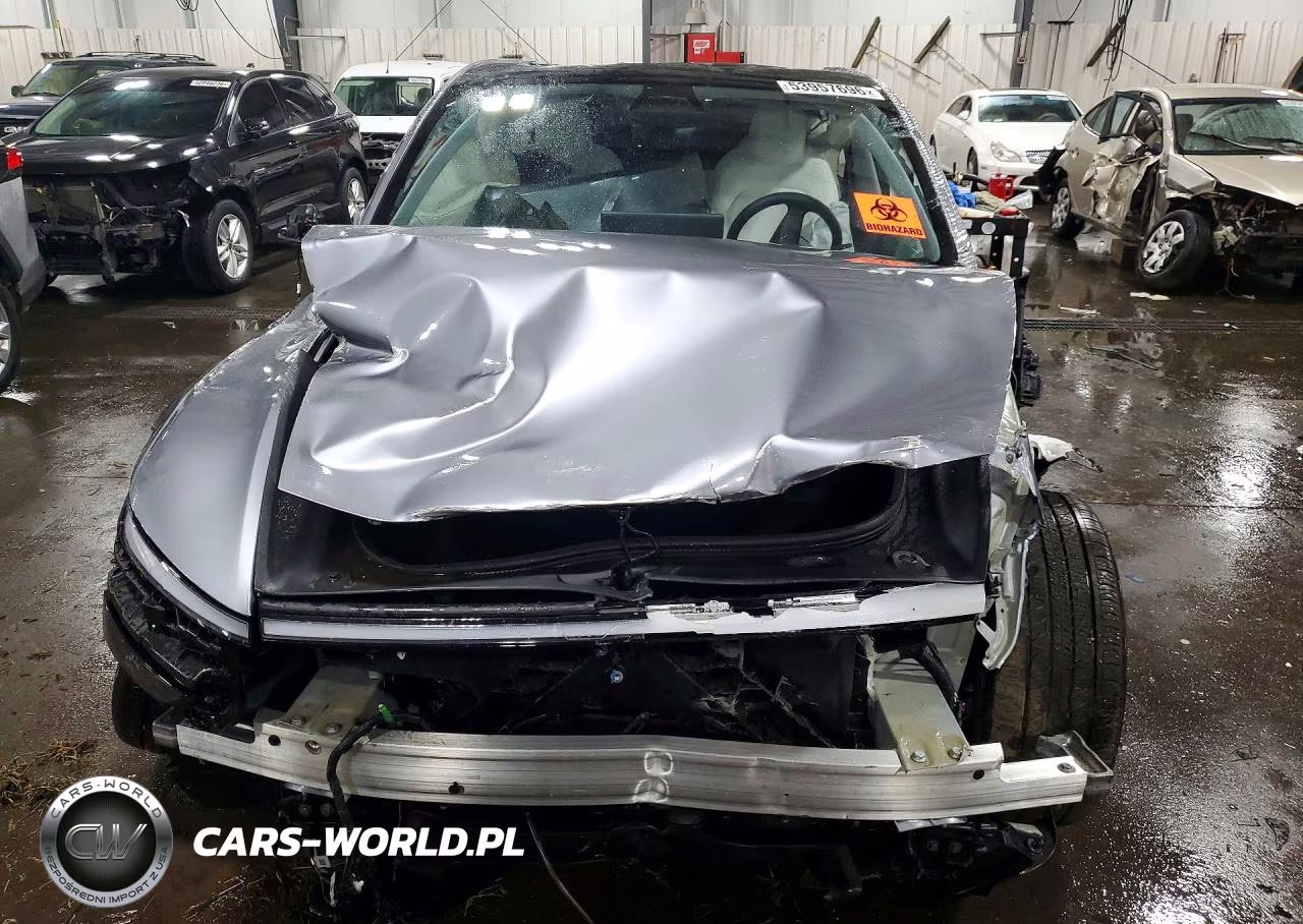 2026 Tesla Model Y VIN:7SAYGDEE3TF325261 - 5