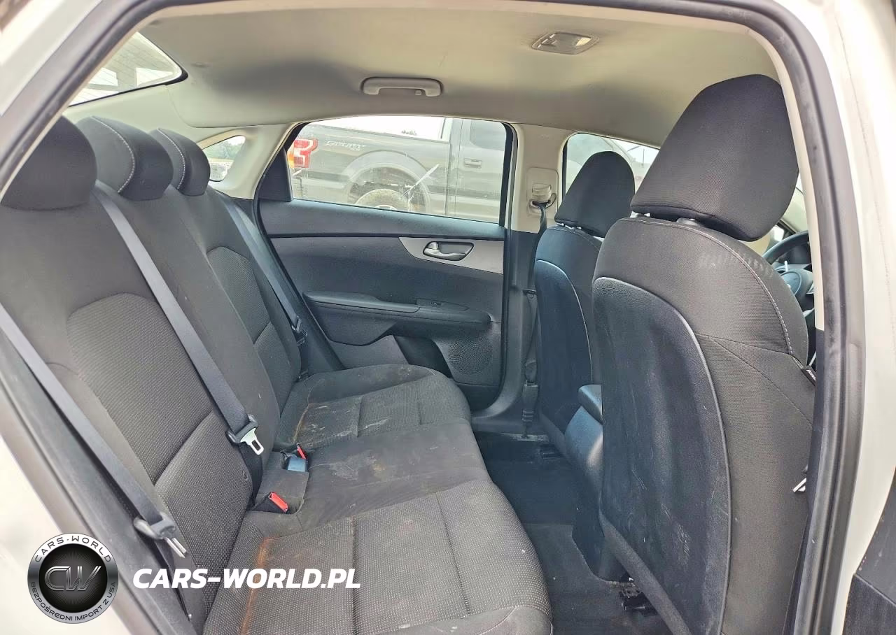 2020 Kia Forte Fe VIN:3KPF24ADXLE171671 - 10