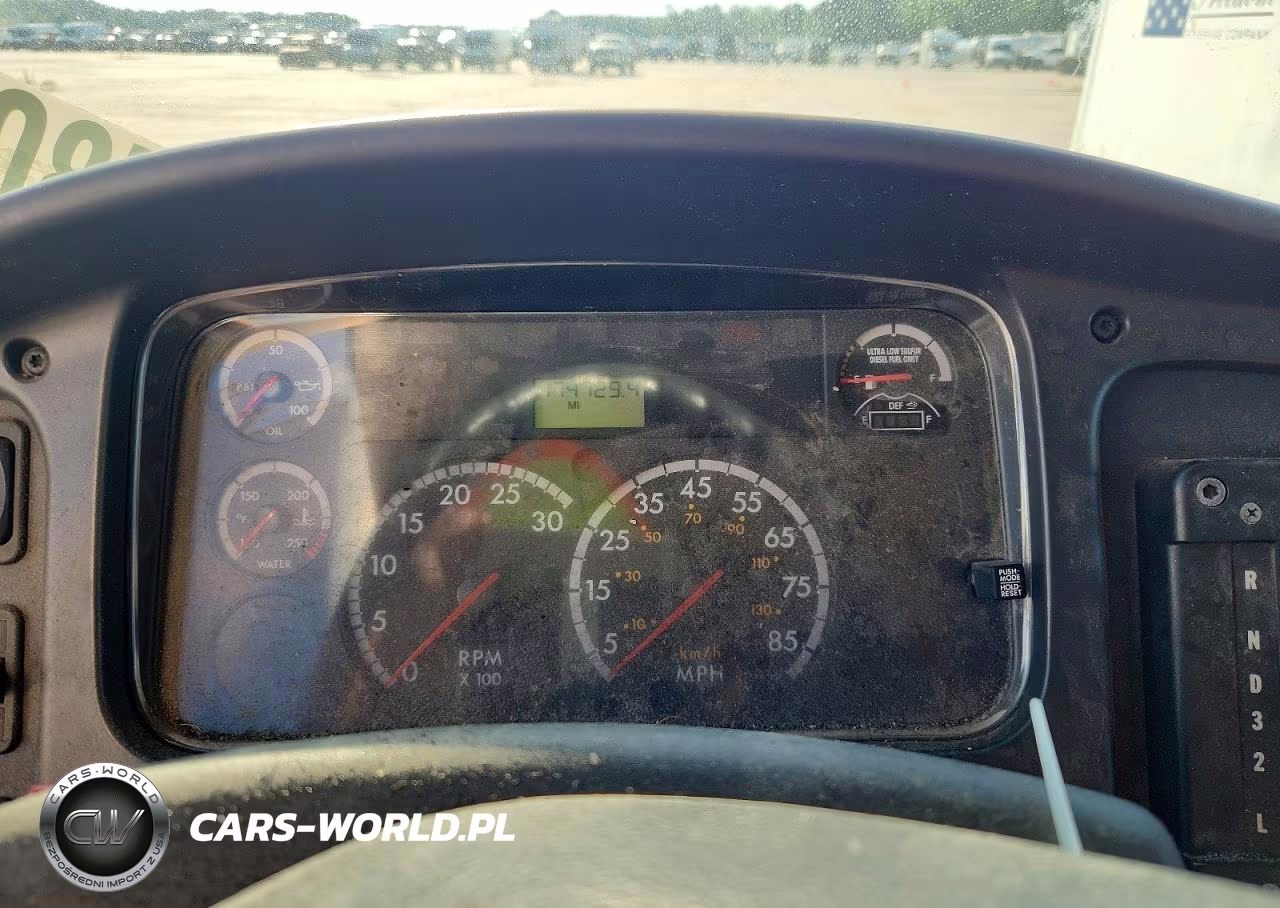 2014 Freightliner Business Class M2 Box Truck VIN:1FVACWDU9EHFX4334 - 9