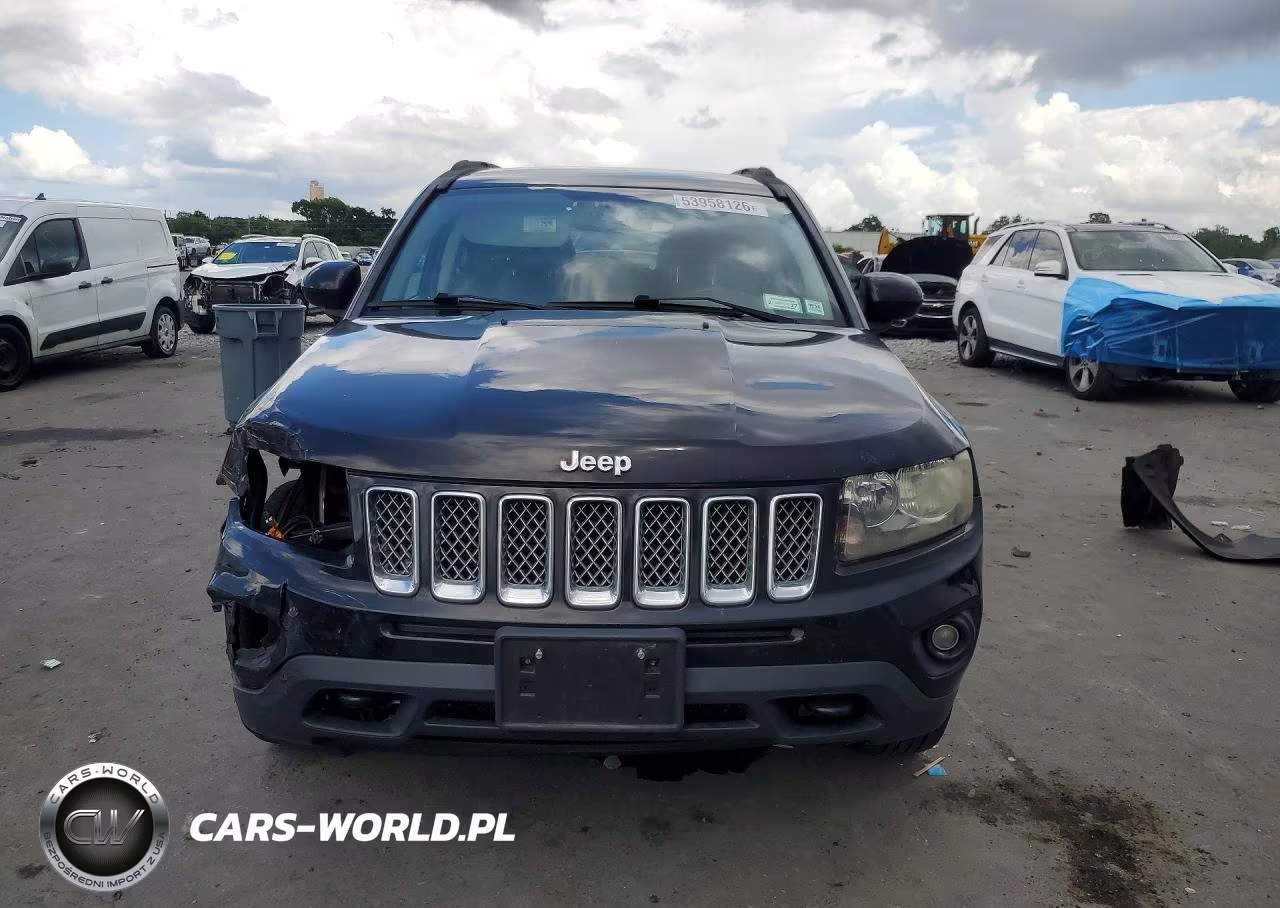 2014 Jeep Compass Latitude VIN:1C4NJDEB9ED623881 - 5
