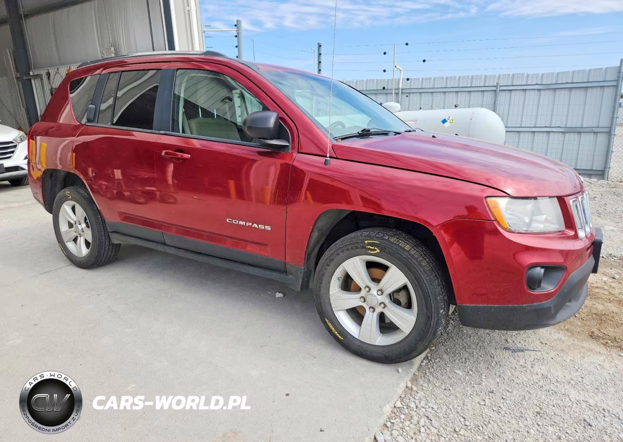 2012 Jeep Compass Latitude VIN:1C4NJDEB0CD540174 - 4
