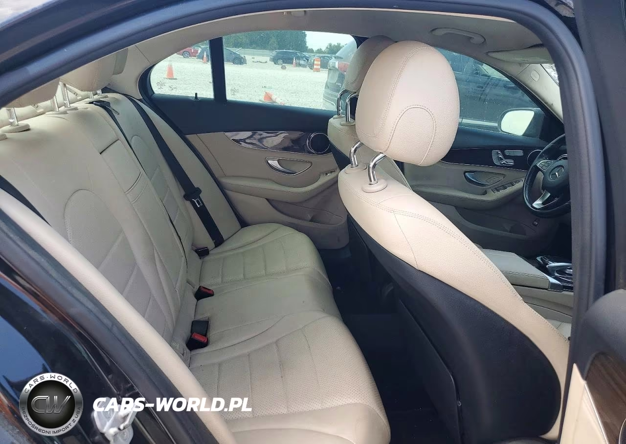 2016 Mercedes-Benz C 300 4Matic VIN:55SWF4KB2GU102702 - 10