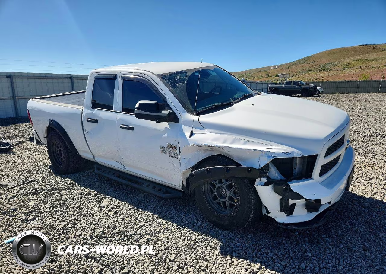2019 Ram 1500 Classic Tradesman VIN:1C6RR7FT6KS547070 - 4
