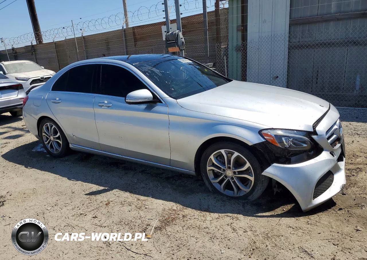 2015 Mercedes-Benz C 300 VIN:55SWF4JB5FU077780 - 4