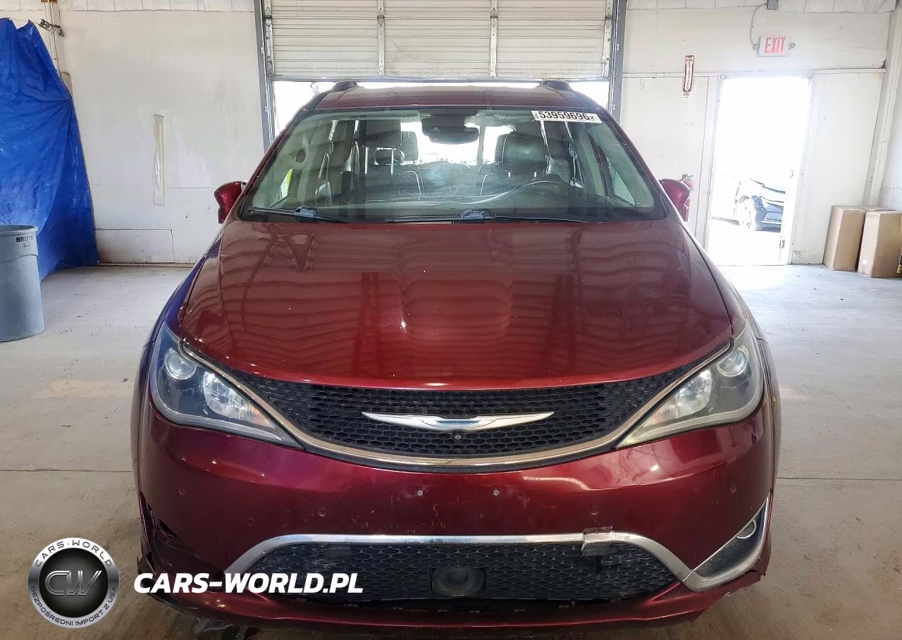 2017 Chrysler Pacifica Touring L Plus VIN:2C4RC1EG5HR564870 - 5